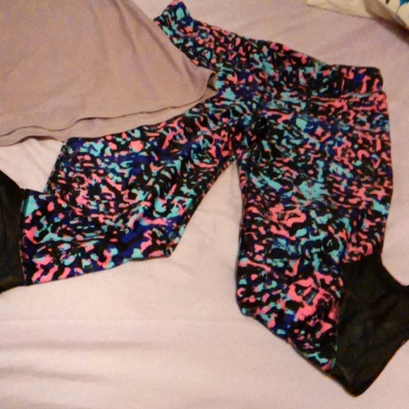 Under Armor outfit - Picture 4 of 9